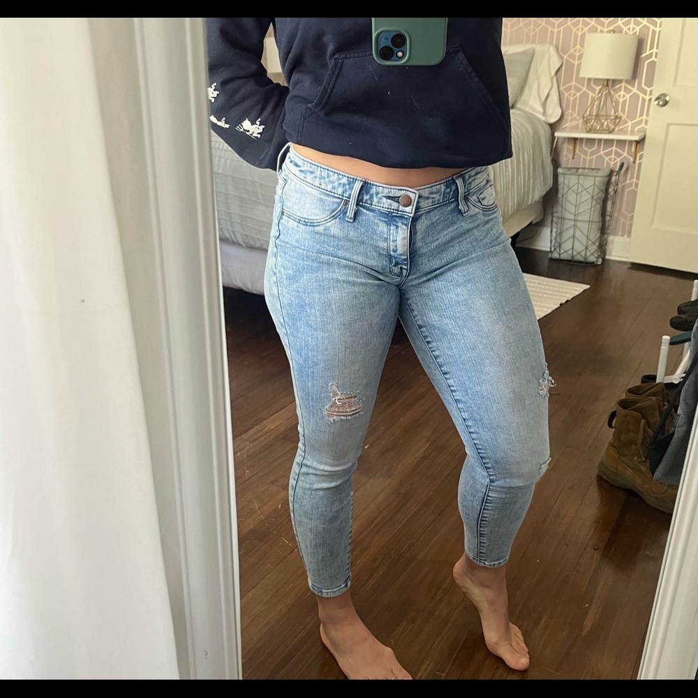 Mossimo distressed women’s jeggings